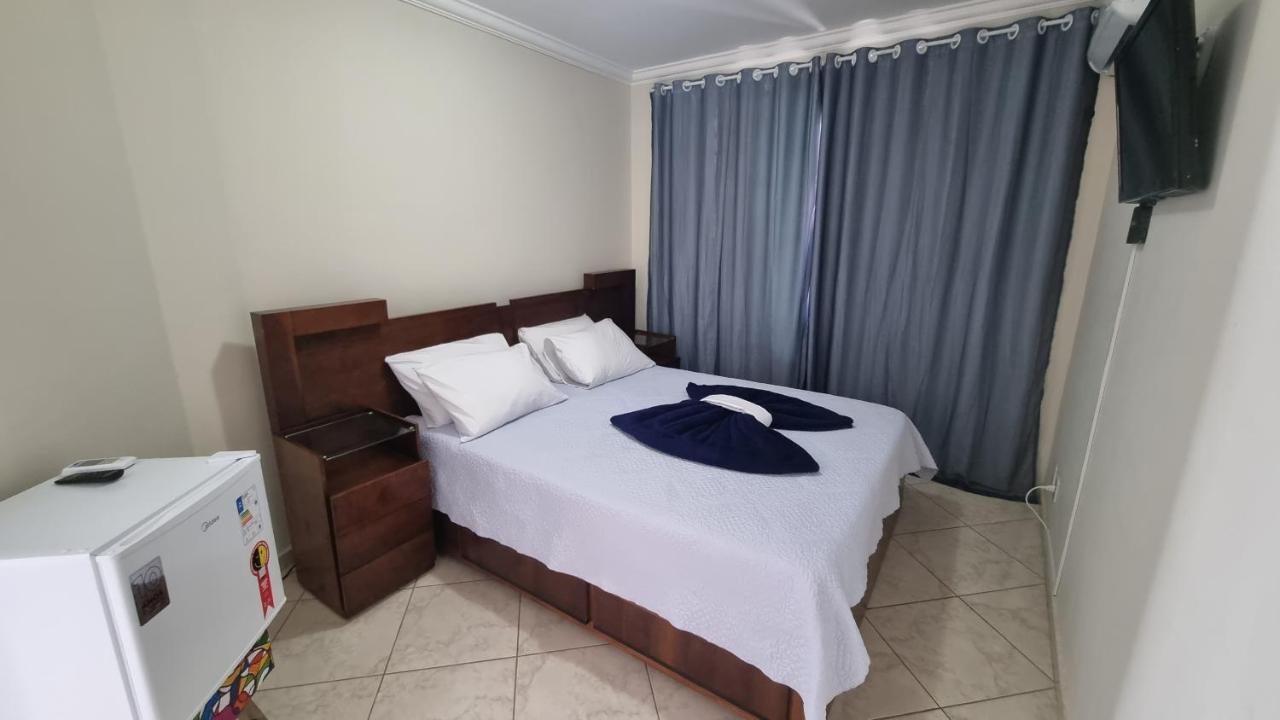 Zenit Hostel Da Cris Cabo Frio Rum bild